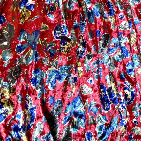 Natural Life Floral Velour Skirt - Picture 6 of 9